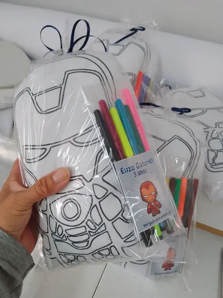 Almofada com Contorno + Canetinha