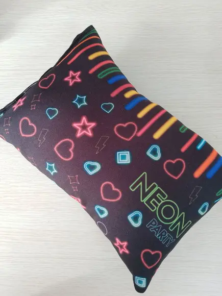 Almofada Neon Party (30x22)