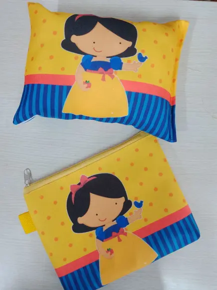 Kit Almofada + Necessaire