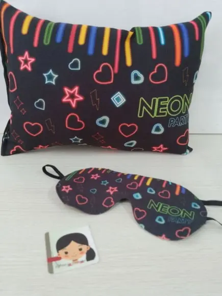 Kit Almofadinha (27x19) + Máscara de Dormir