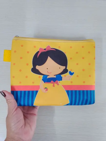 Necessaire Personalizada Branca de Neve