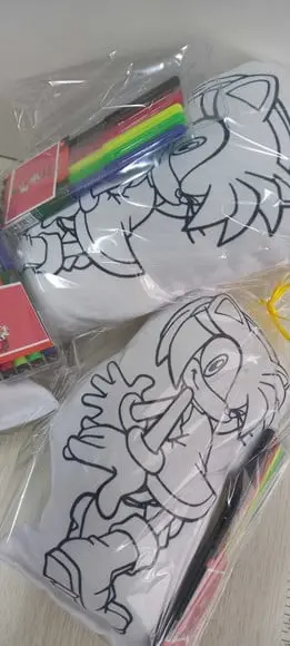 Almofada com Contorno + Canetinha