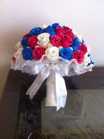 Bouquet de rosas em eva