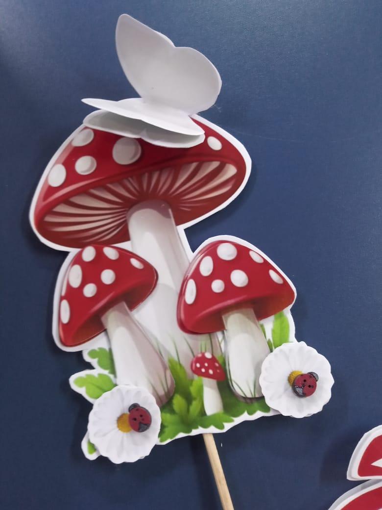 Topo de Bolo Jardim Encantado Cogumelos