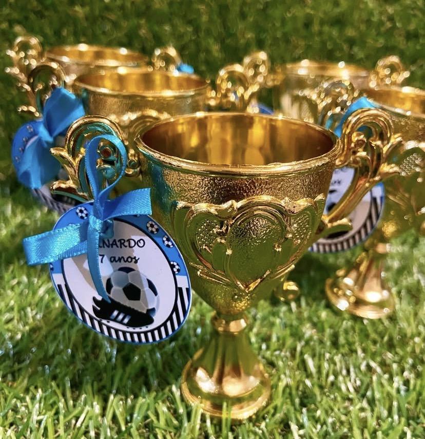 Troféu Dourado com Tag Personalizada