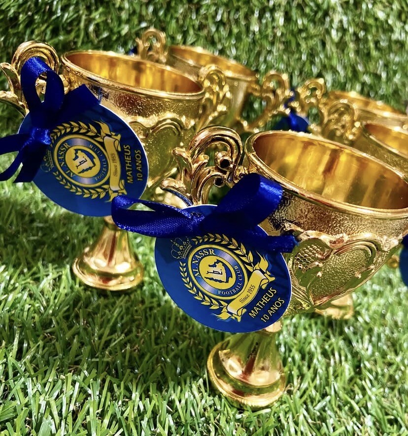 Troféu Dourado com Tag Personalizada