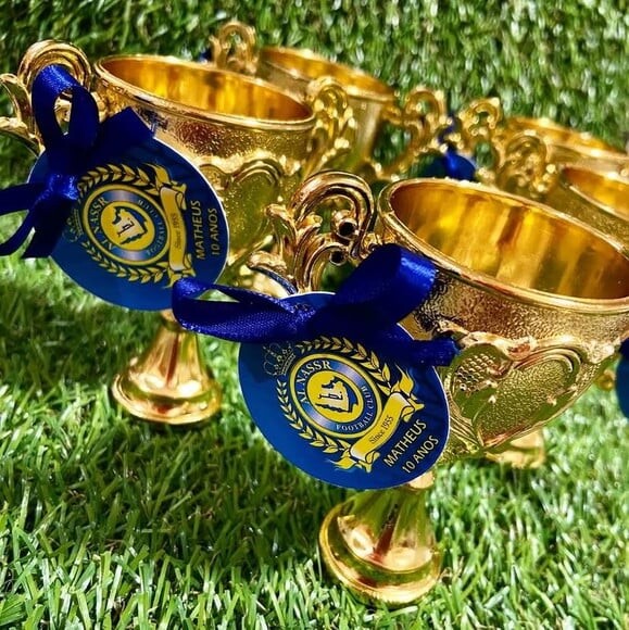 Troféu Dourado com Tag Personalizada