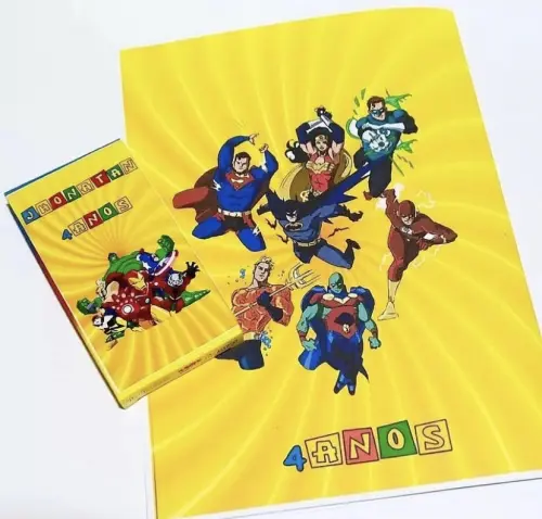 Livrinho de colorir personalizado Super Heróis