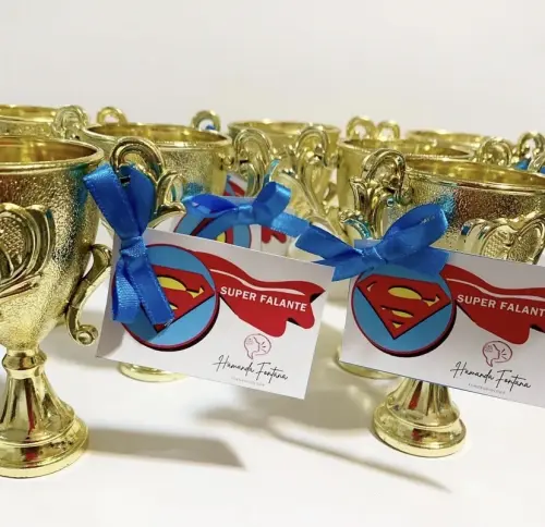Mini Troféu Dourado Personalizado