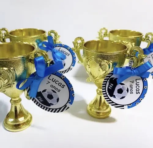 Troféu Dourado com Tag Personalizada