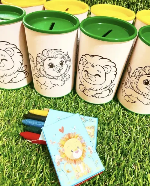 Cofrinho de colorir personalizado