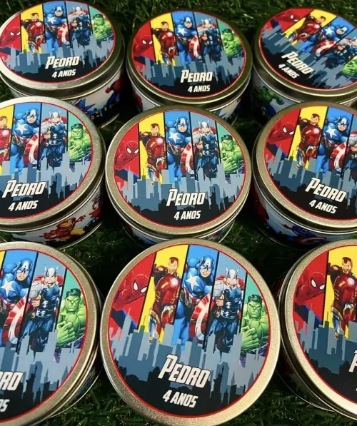 Lata de metal Vingadores Personalizada