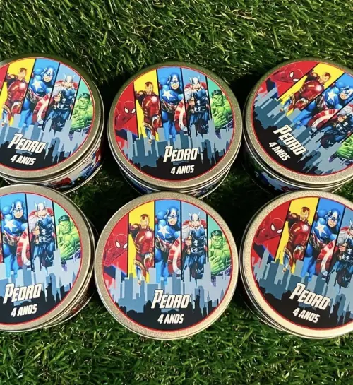 Lata de metal Vingadores Personalizada