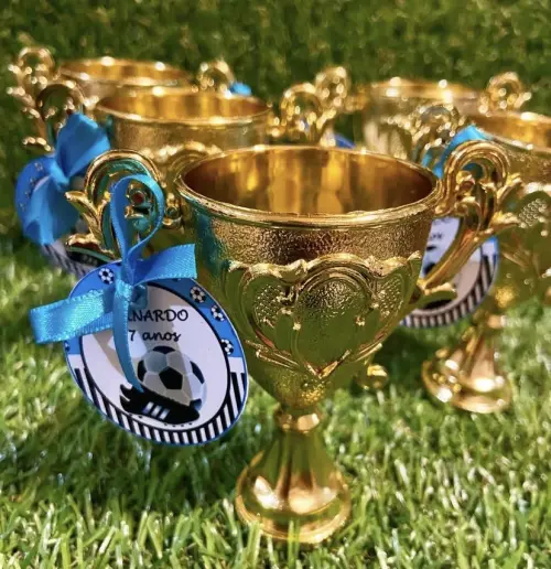 Troféu Dourado com Tag Personalizada