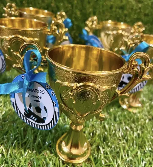 Troféu Dourado com Tag Personalizada
