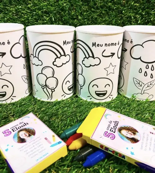 Cofrinho de colorir personalizado
