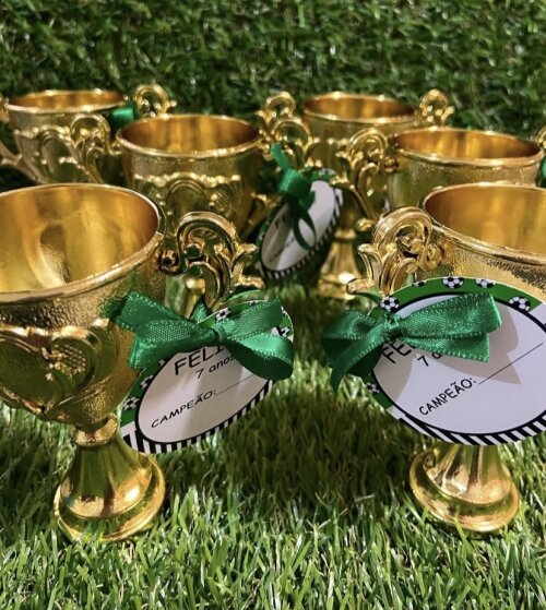 Troféu Dourado com Tag Personalizada