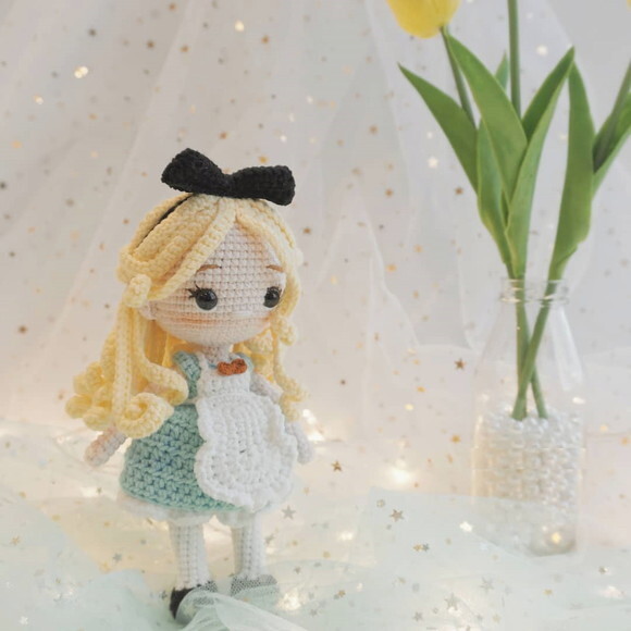 Boneca Alice - Amigurumi