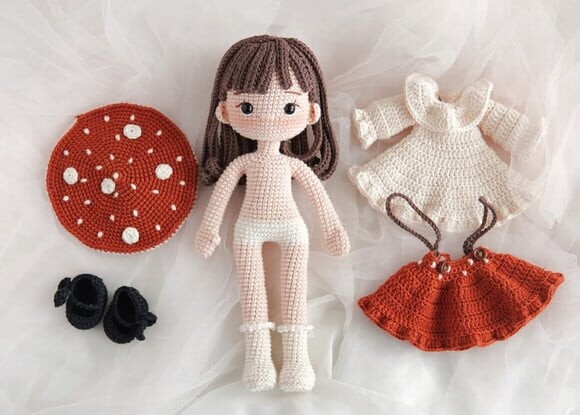 Boneca Amanita em Amigurumi