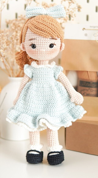 Boneca Nina em Amigurumi