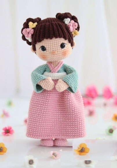 Boneca Yumi Amigurumi