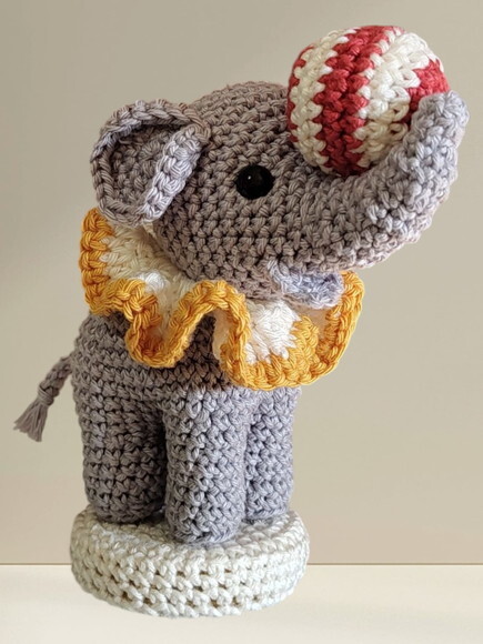 Elefantinho de Circo em Amigurumi