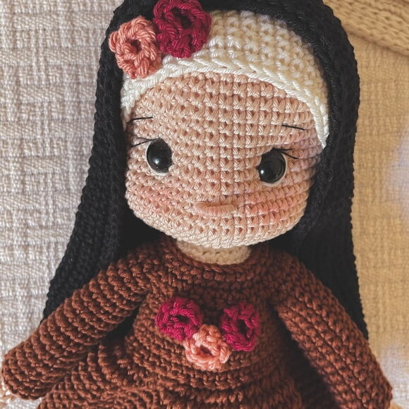 Santa Teresinha do Menino Jesus em Amigurumi