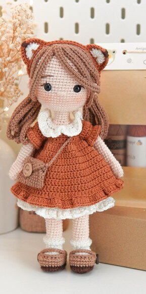 Boneca Mia em Amigurumi