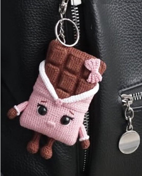 Chaveiro Barra de Chocolate Amigurumi