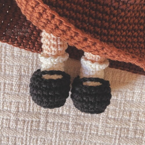 Santa Teresinha do Menino Jesus em Amigurumi