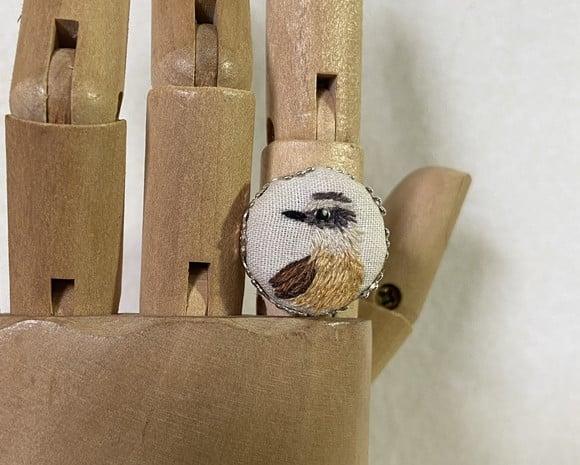 Anel Bordado Bem-te-vi