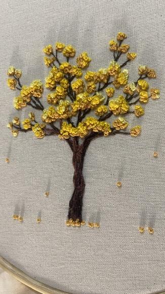 Bastidor bordado Ipê Amarelo (bastidor 20 cm)