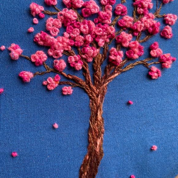 Bastidor Bordado Ipê Rosa (14 cm)