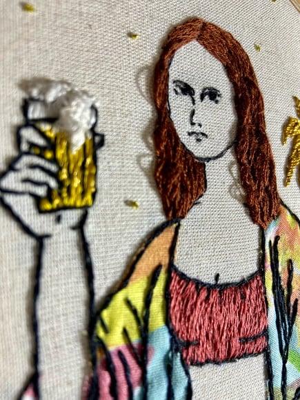 Bastidor Bordado Monalisa e a Cervejinha