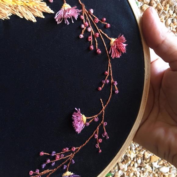 Bordado Guirlanda Folhas e Flores I