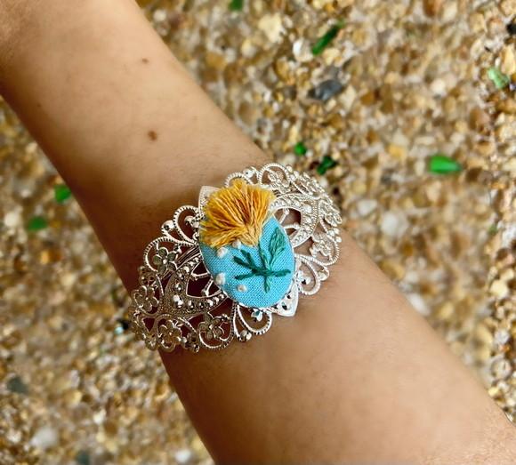 Bracelete Bordado Azul