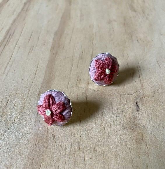 Brinco Bordado Rosa Chá II