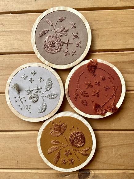Composição de Bordados Terra