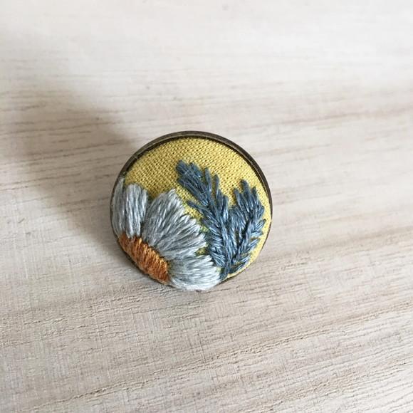 Pin (broche) Bordado