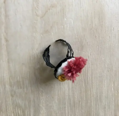 Anel bordado Flor de Fru-Fru
