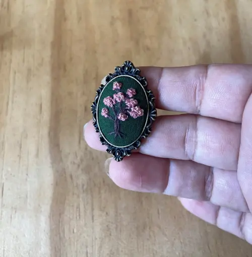 Anel Bordado Ipê Rosa (coleção Verde)