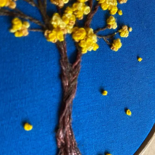 Bastidor Bordado Ipê Amarelo (14 cm)