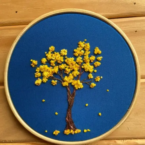 Bastidor Bordado Ipê Amarelo (14 cm)