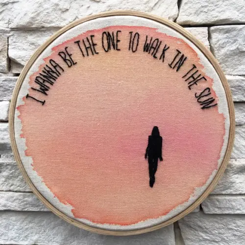 Bordado The One To Walk In The Sun