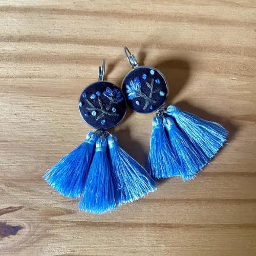 Brinco Bordado Flor Azul