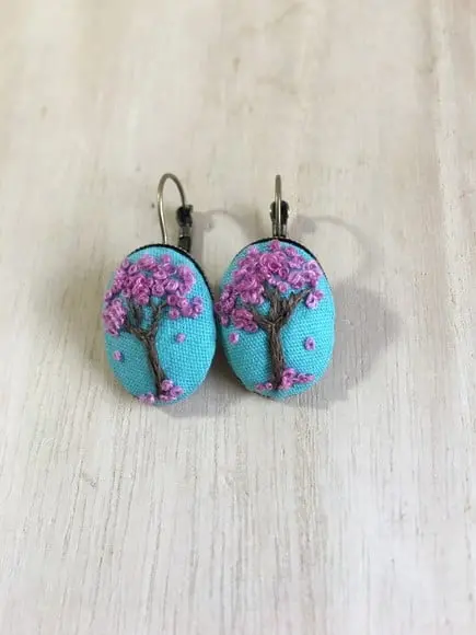 Brinco Bordado Ipê Rosa
