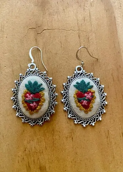 Brincos Bordados Milagritos