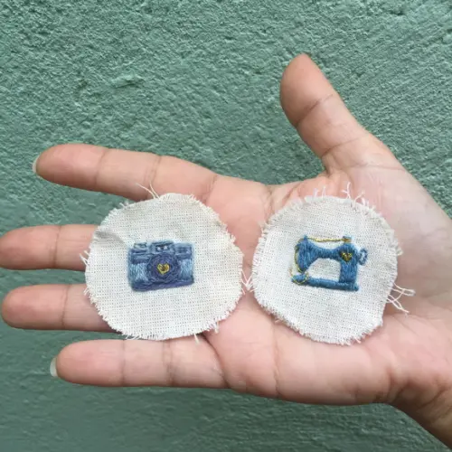 Colar bordado Maquininha de Costura