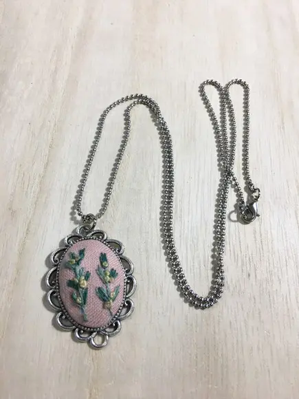 Colar Bordado Plants On Pink I