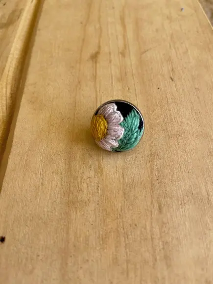 Pin (broche) Bordado